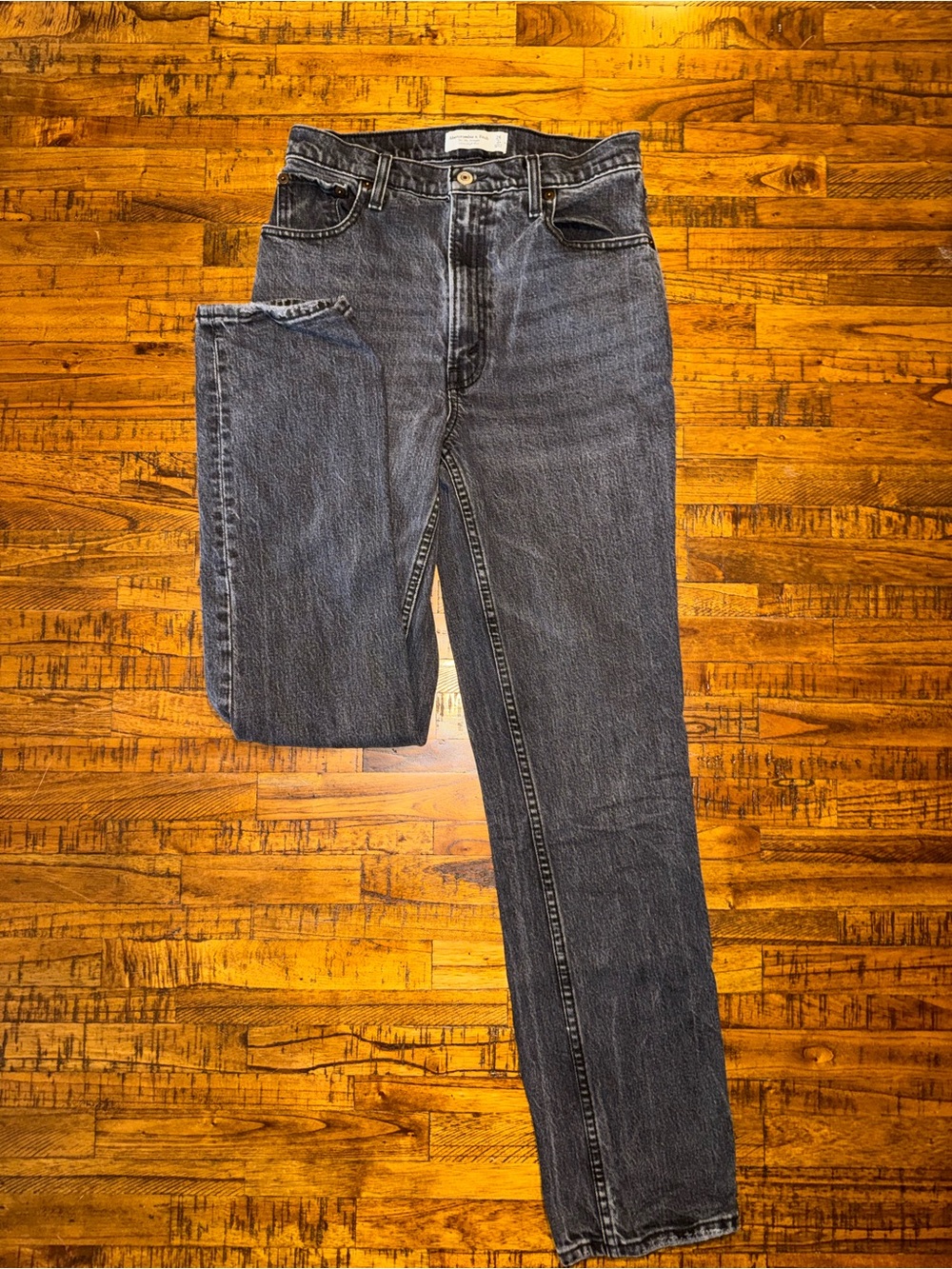 Abercrombie & Fitch The 90s Straight Ultra High Rise Black - Size 26/2 Regular